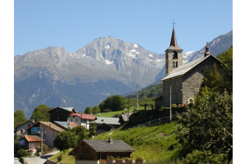 Le Chef lieu de La Perrière : Saint-Jean La Tania